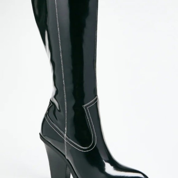 Boots - Picture 3 of 8